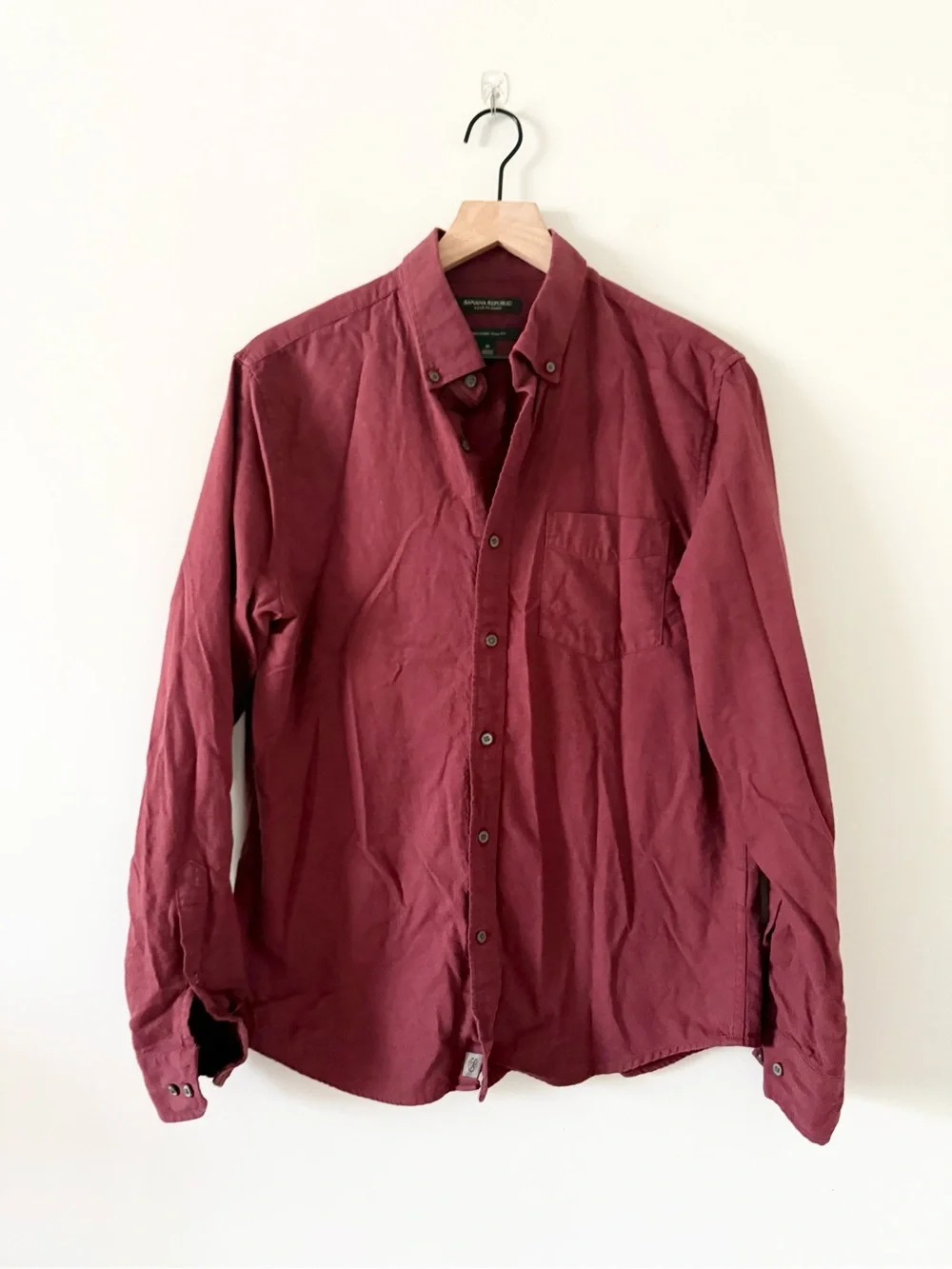 Banana Republic Men's Luxe Flannel Long Sleeve Button-Down Shirt in Burgundy - M